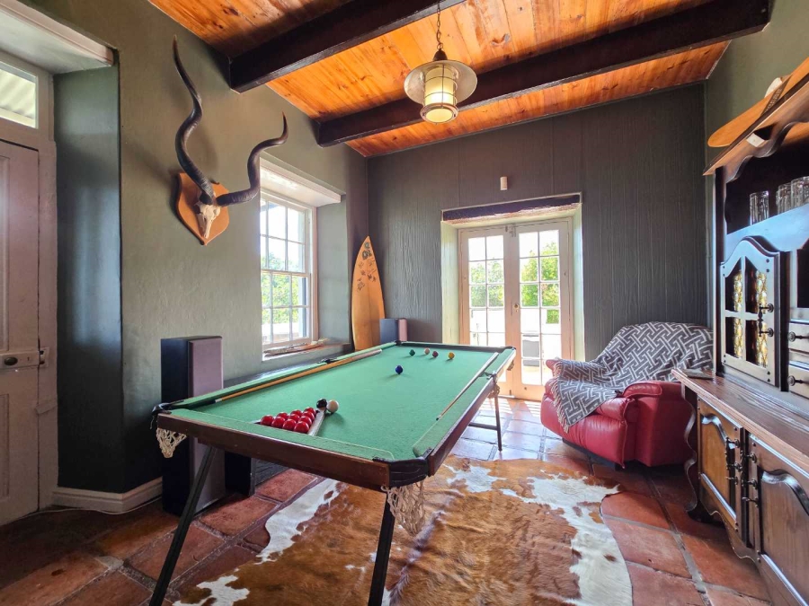 8 Bedroom Property for Sale in Stilbaai Oos Western Cape